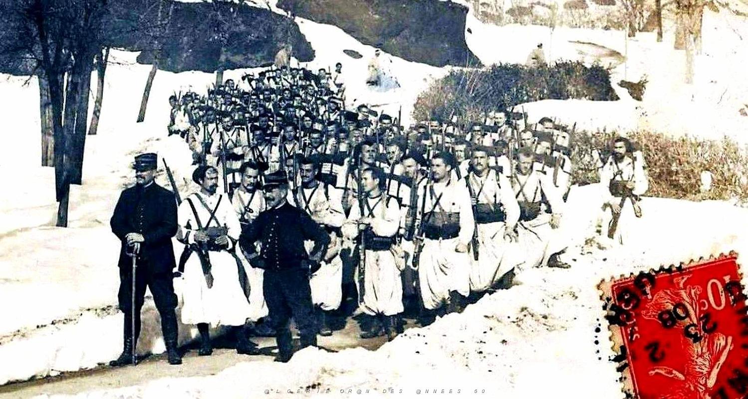 1359- Fort National - Zouaves - Marche dans la neige2.jpg